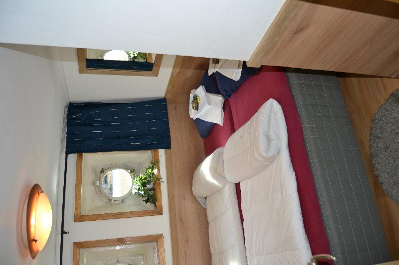Bateau-hôtel Den Roeda Baten